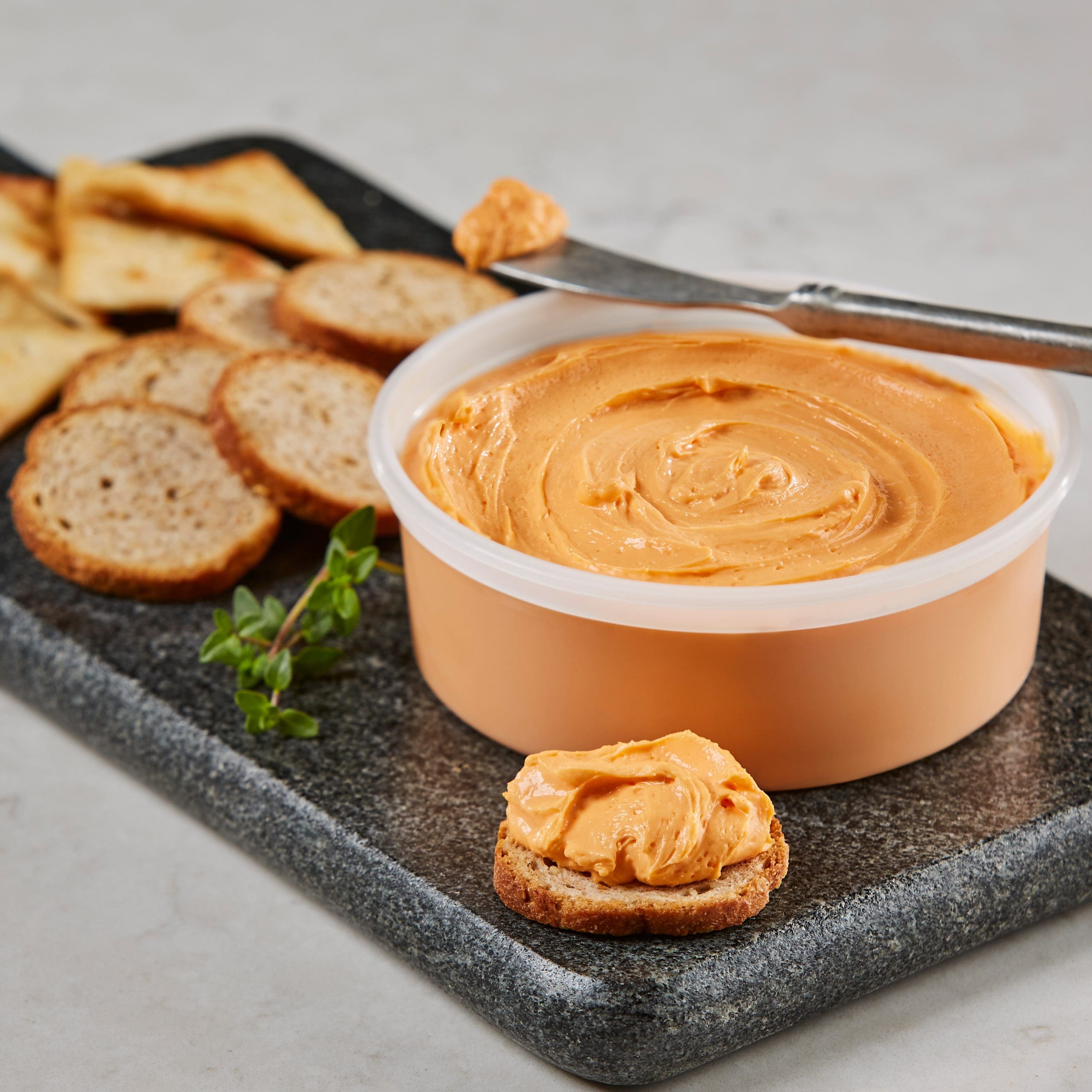 Horseradish Cheddar Cheese Spread